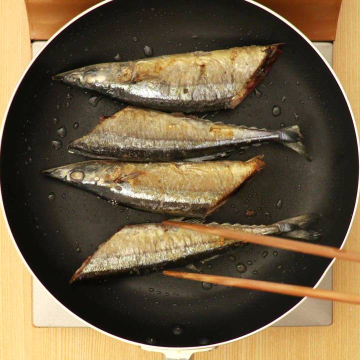 さんまの焼き方 フライパン編山内鮮魚店の海鮮レシピ