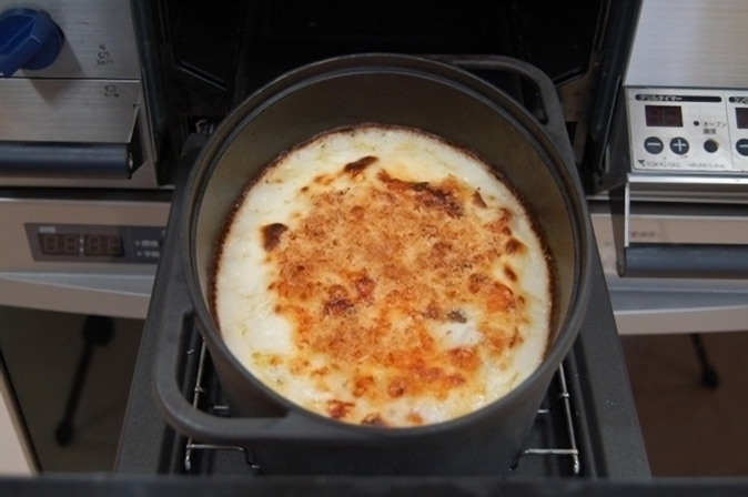 ダッチオーブンでハインツ缶のグラタンの作り方・ぼるしちのキャンプ飯ぼるしちのキャンプ＆ライフ
