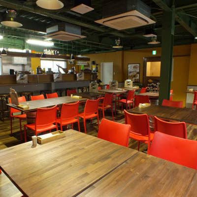 nishinaka_nakaike 6月28日 本日のランチメニューです ^^A:食べるラー油入り ベビーホタテと白ねぎの ピリ辛ペペロンチーノB:あらびきウインナーと ほくほくじゃがいもの スパイシートマトソース ~カレー風味~ C:エビとブロッコリーの チーズクリームソース 以上の