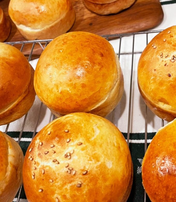 子供と一緒に作って楽しむ！捏ねない本格『ハンバーガーバンズ』