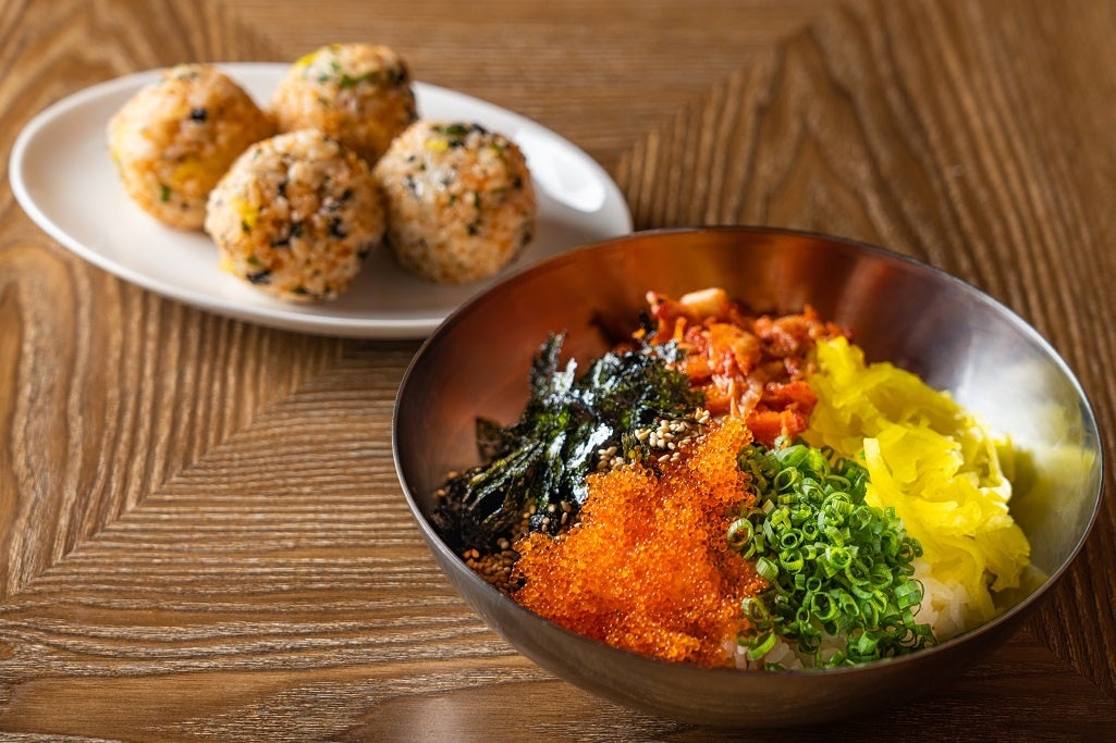 2ページ目 韓国式イイダコ専門店「ホンスチュクミ 新宿本店」〆の「とびこのチャーハン」も絶品！るるぶ&more