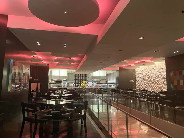 グランド ハイアット 東京のランチビュッフェを編集部がレポート。ローストビーフや切り立て生ハムメロンも - OZmall