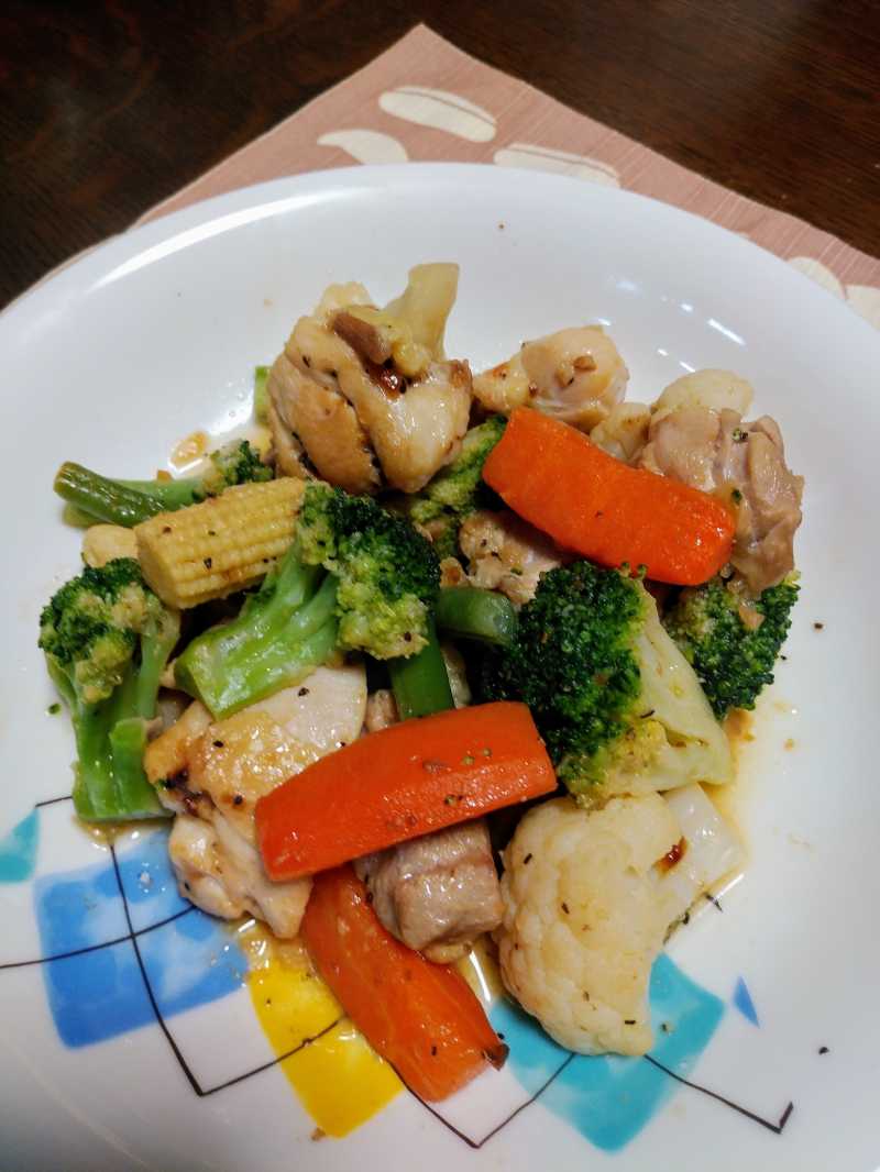 セブンプレミアム「肉入りカット野菜」のオイスター炒めに簡単アレンジレシピ