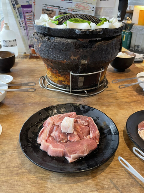 札幌ジンギスカン 雪だるま』⛄️🥩 久しぶりにジンギスカン食べたよおお✨ 道民なのでやぱ好きよね🐏 でも近年ジンギスカン爆上がりの金額なの☹️ソウルフードの値上げ反対！笑北海道グルメ 北海道観光 札幌観光 すすきのグルメ Hokkaido hokkaidotrip