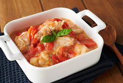 圧力鍋で10分！とろけるうまさ♡柔らかチキンの赤ワイン煮込み