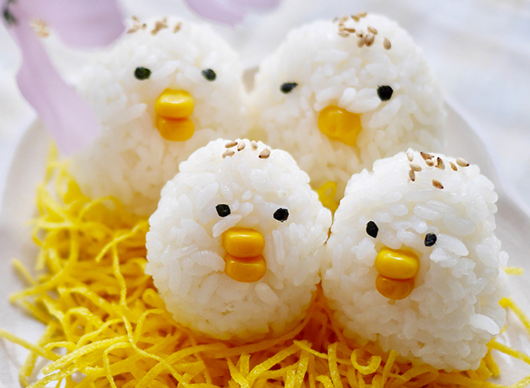 お弁当におすすめ！子どもが喜ぶおにぎりレシピ20選食べやすい簡単レシピを厳選！HugKum はぐくむ