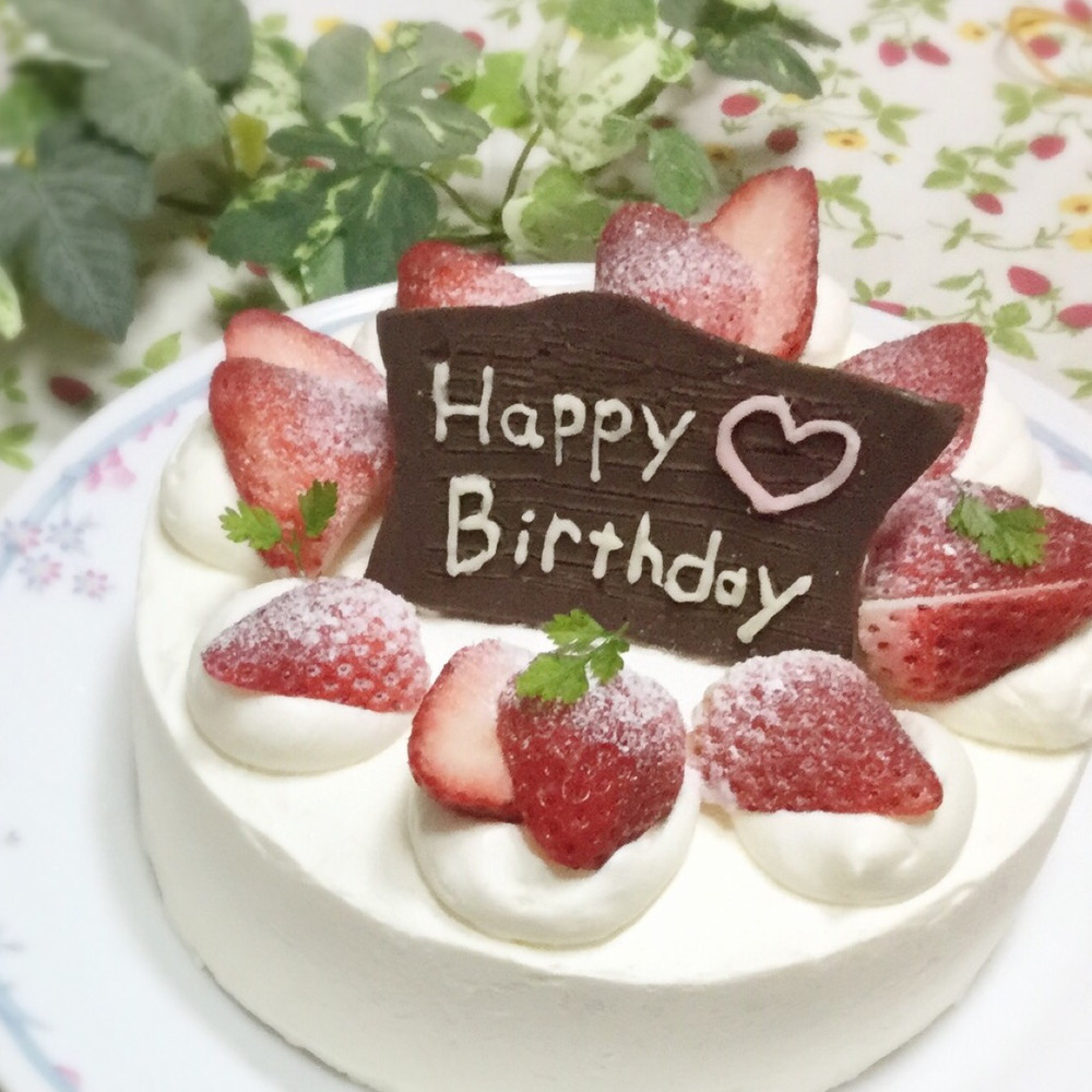 day61 おはようございます ひなまつりのケーキ、昨日から店頭分もホール、プチケーキともにご用意しております🍰🎎 当日でもお名前等メッセージ プレートお付け出来ますので お気軽にお声掛けください 本日もよろしくお願いします ロレーヌパティスリー