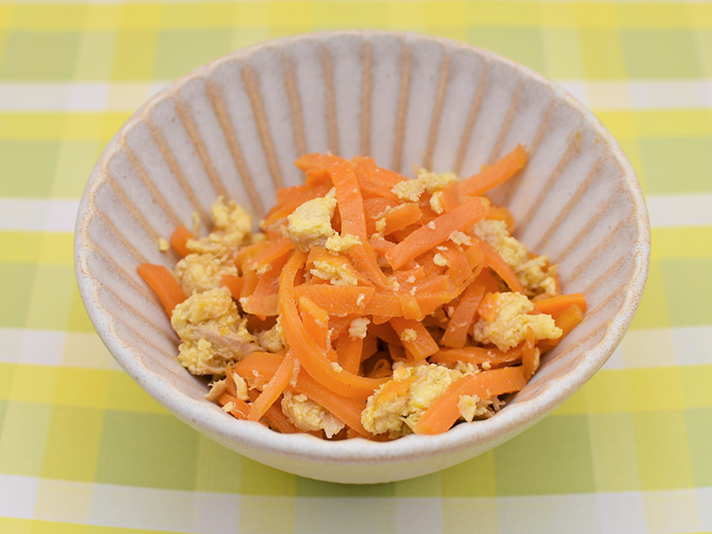 今日はにんじんしりしりを紹介！👶🏼🤍 ぜひ参考にしてみてください❣️------------------------------------------------- ⁡ 時短離乳食ラボ@baby_food_labでは時間や手間のかかる離乳食作りを応援するため、簡単にできる離乳食レシピを紹介しています😊 気になっ