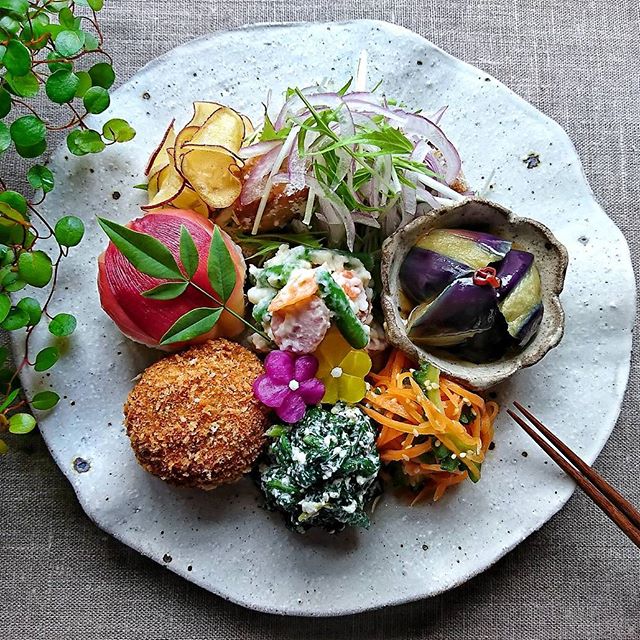 サラダの盛り付け方の7つのコツとおしゃれアレンジのアイデア集