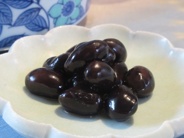 保存版 黒豆をふっくら時短で煮る方法重曹あり・なしで選べる簡単レシピ
