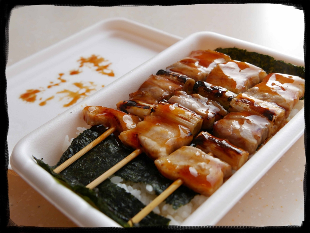 四升弁当 焼肉&炭火焼き鳥弁当 1,250円尾張天下鶏 - くるめし弁当