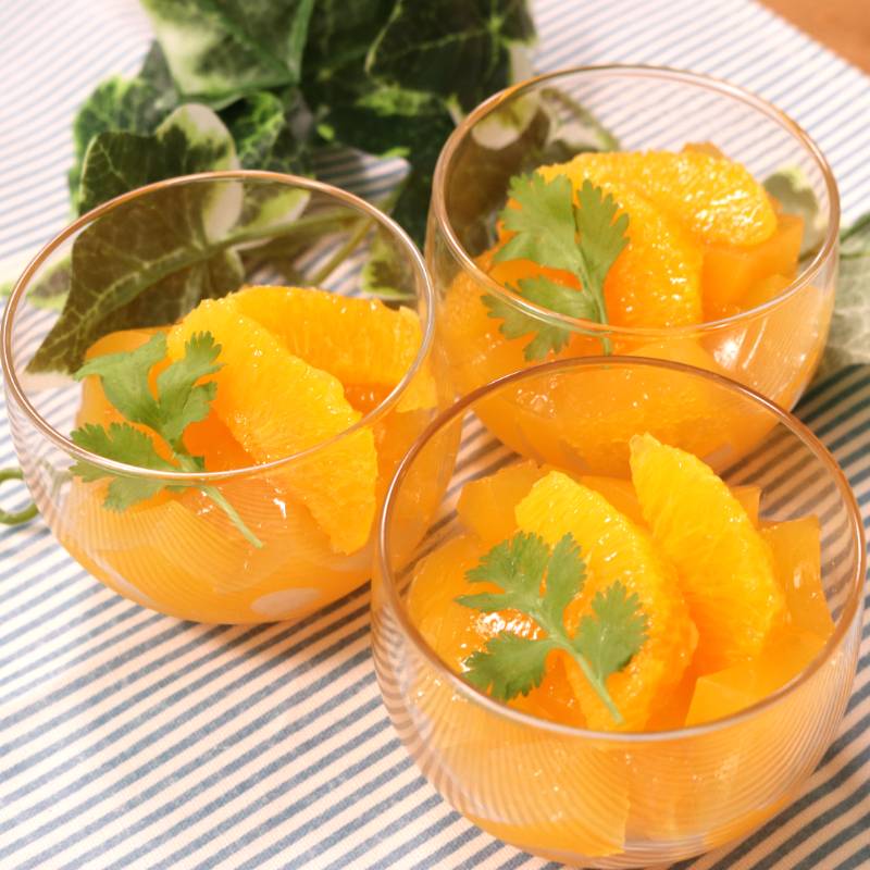 甘酸っぱいソースがポイント♡ オレンジソースプリン