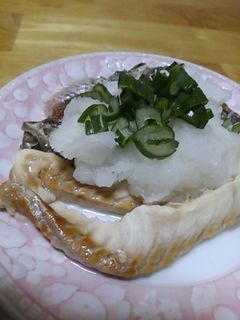 レシピブログ、ブリあらのオーブン焼き、ブリとカンパチの違い - 魚料理と簡単レシピ