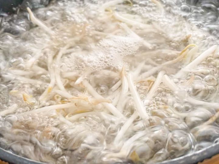 もやし、茹でた後」←「水に浸ける？」or「浸けない？」どっちが正解？意外な答えが！ぱるとよ 食材ブログ
