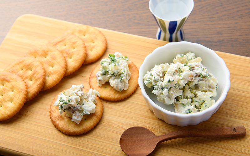 ↓他の商品も見たい方はこちら👀 @hokunyu_officialLuxe のアレンジレシピをご紹介します🐄 簡単オシャレなおつまみ🥑シンプルなのに美味しい✨ ______ 🥑「クリームチーズアボカド」 2〜3人分＜材料＞ Luxe15g程度 アボカド1個オリーブオイル小さじ2