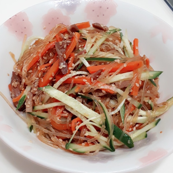 お弁当のすき間埋めにも♪ 個性派ドレッシングのにんじんサラダ5選 - レタスクラブ