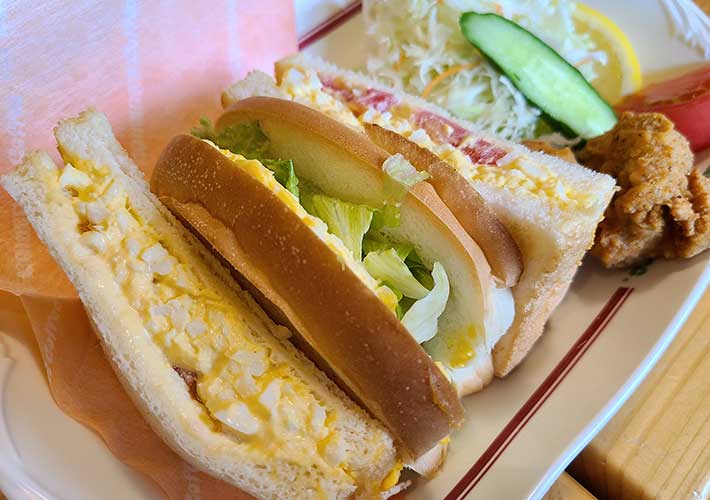 コメダで昼コメピザトースト: お散歩アルバム・dolce vita