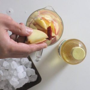 Amazon.co.jp:Amazon.co.jp限定 ミツカン りんご酢サワーセット リンゴ酢サワーグラス付ビネグイット 飲むお酢 お酢ドリンクサワー : 食品・飲料・お酒