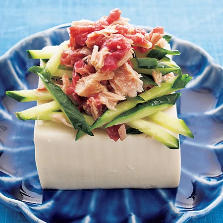 『暑い日はこれ！さっぱりツナきゅう』 どんなことでもコメントしてもらえたら嬉しいです❤️ 保存も忘れずに😊材料2人前きゅうり2本ツナ缶 油漬け 1缶A 酢大さじ1A 醤油小さじ1.5A 砂糖小さじ1手順 . 1.きゅうりを5mm幅の斜め切りにします。2.ボウルに1、ツナ缶の油を軽く切って入れ、 A を加えて混ぜたら完成です。