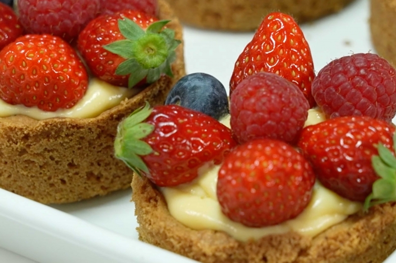 型不要！焼くまで15分！ホットケーキミックスで作る「りんごの薄焼きタルト」