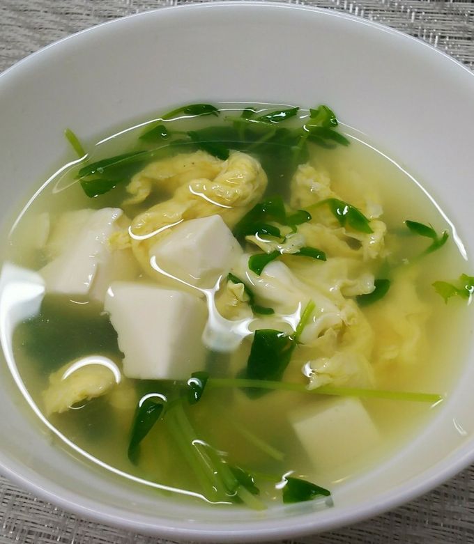 豆苗とカニかまの卵スープ by humpybumpyクックパッド簡単おいしいみんなのレシピが392万品