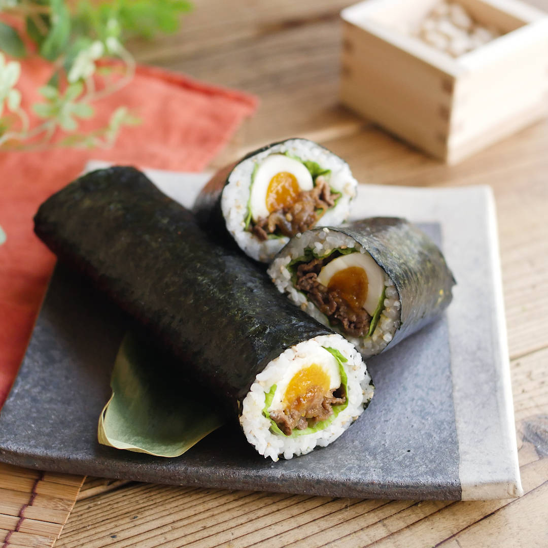 巻き寿司を作る3つのコツとは？長角皿に盛り付けて見栄えもアップ