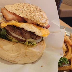 ハンバーガー欲」はここで満たそう♡ワイルドな見た目にくぎ付けになる東京都内のおしゃれハンバーガー店6選 - isuta イスタ-私の“好き”にウソをつかない