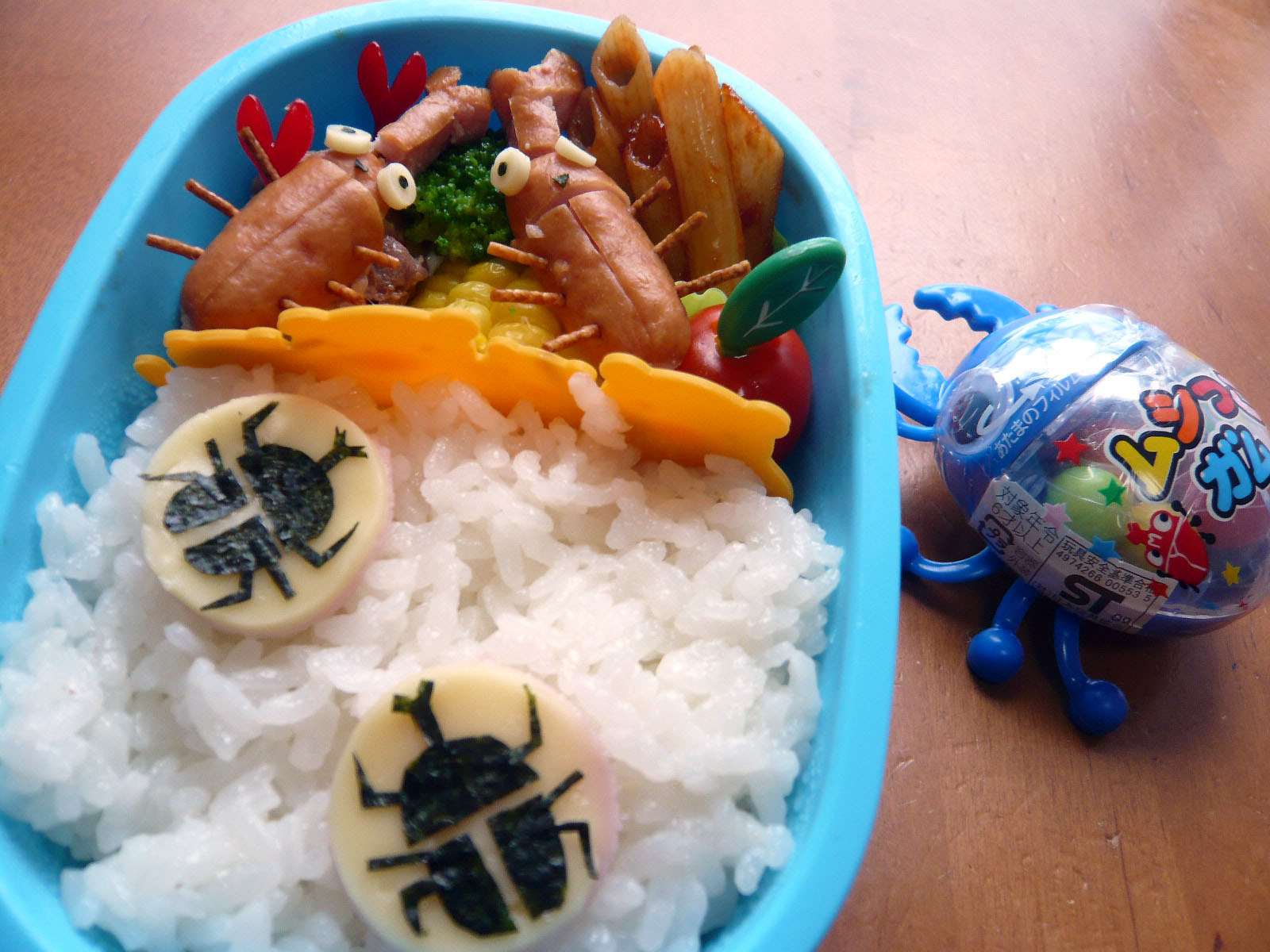 子供のお弁当 料理は得意ではないけど年1回キャラ弁作ってます カブトムシ・クワガタ・ミニオンズ- tue-noie