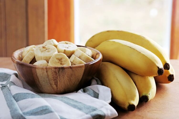 バナナの黒くなった部分は食べても大丈夫？実は甘さのピークかもしれない話 – シュフーズ