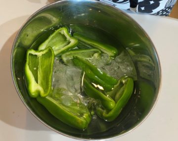 パリパリ生ピーマンと旨辛肉味噌の美味しさ