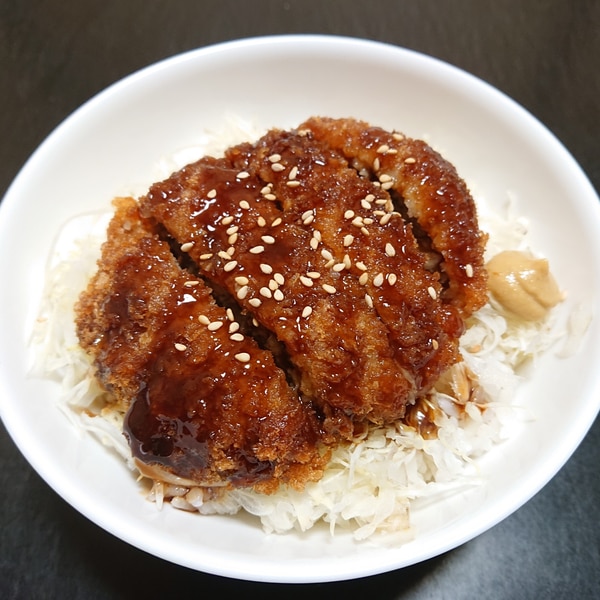 メンチカツ丼の写真素材63103785- PIXTA