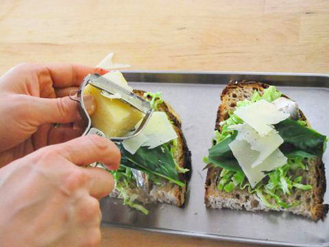 オイルサーディンとキャベツのペペロンチーノ