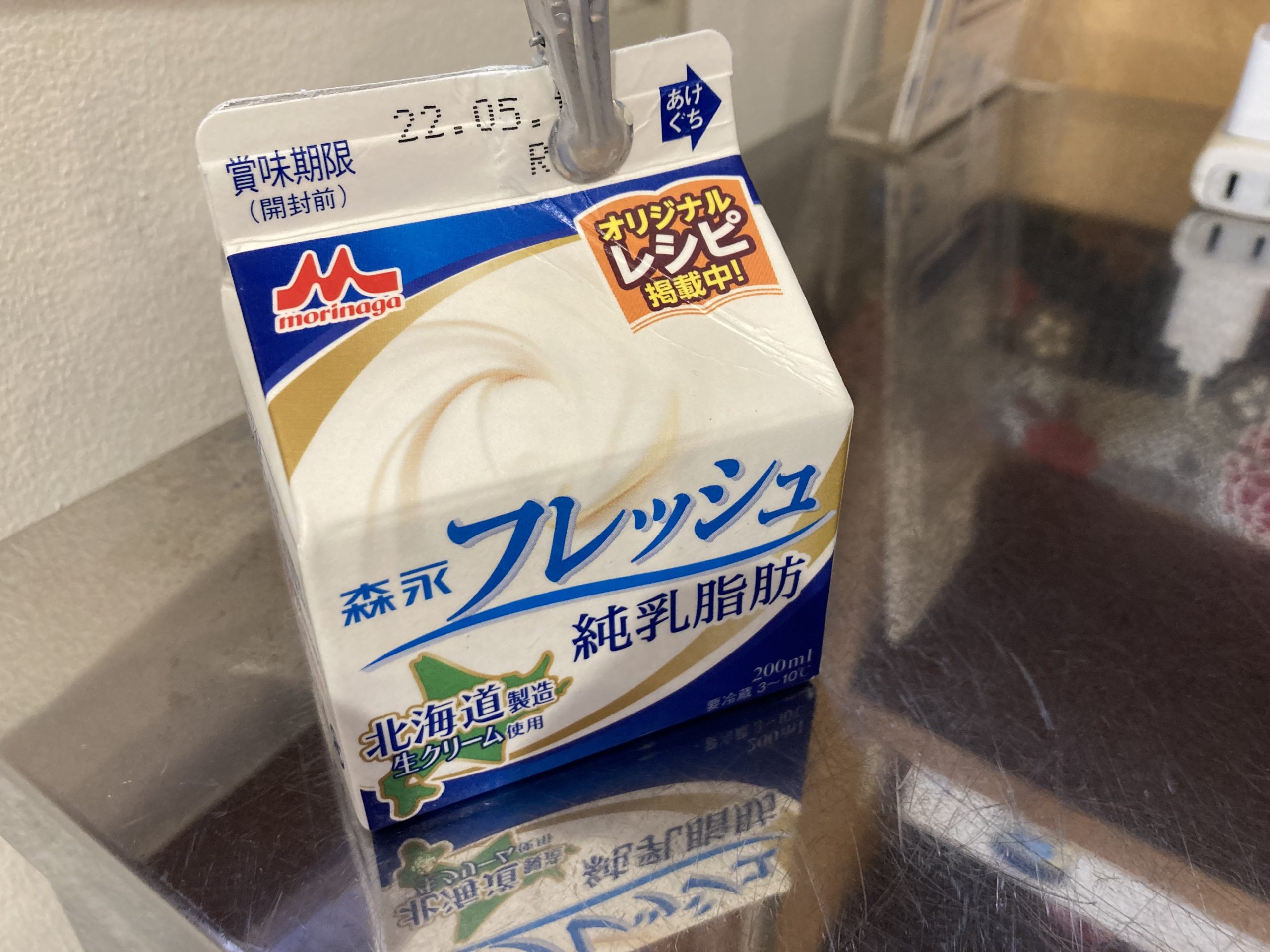 コーヒーに生クリームをそのまま泡立てないで入れるのは 牛乳の代わりにいい?コーヒーが好きな人の部屋