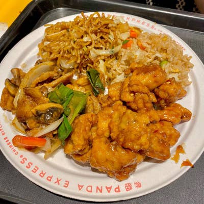 LA発・カジュアル中華「パンダ エクスプレス」日本上陸、1号店をラゾーナ川崎に - ファッションプレス