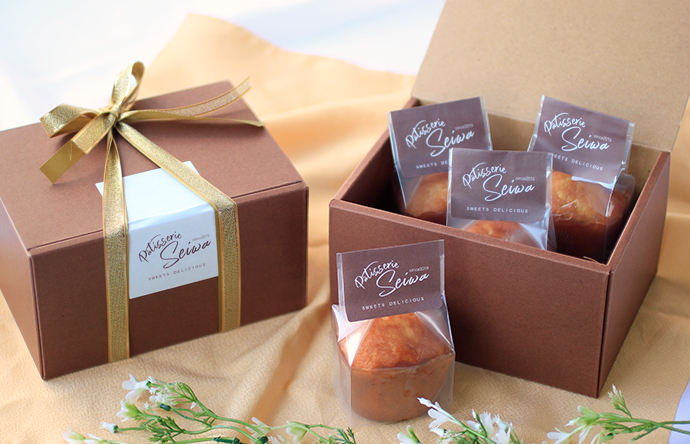 ✨ミニマフィン1個から！かわいくおしゃれなマフィンのラッピング✨ これからの時期、焼き菓子を作ってプレゼントしたくなるイベントが盛りだくさん♪贈るなら、やっぱりラッピングをかわいくしたいですよね。 今回は、マフィンを個包装するのにぴったりなラッピングを3