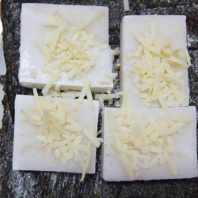 ☆裏技付き♪ レンジで３０秒♪ チーズのせ醤油餅☆ レシピ・作り方 by げんきノンタン - 楽天レシピ