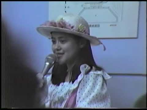 つくば万博のコンパニオンさん（1985）…「リズム＆ブックス」3455日目、開店しております。本日は19時までの営業になります。よろしくお願いします。