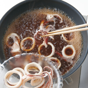 里芋とこんにゃくの煮っころがし