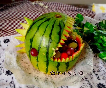 夏は涼しげデザートを楽しみたい!夏らしいスイカを使うひんやりデザートレシピ