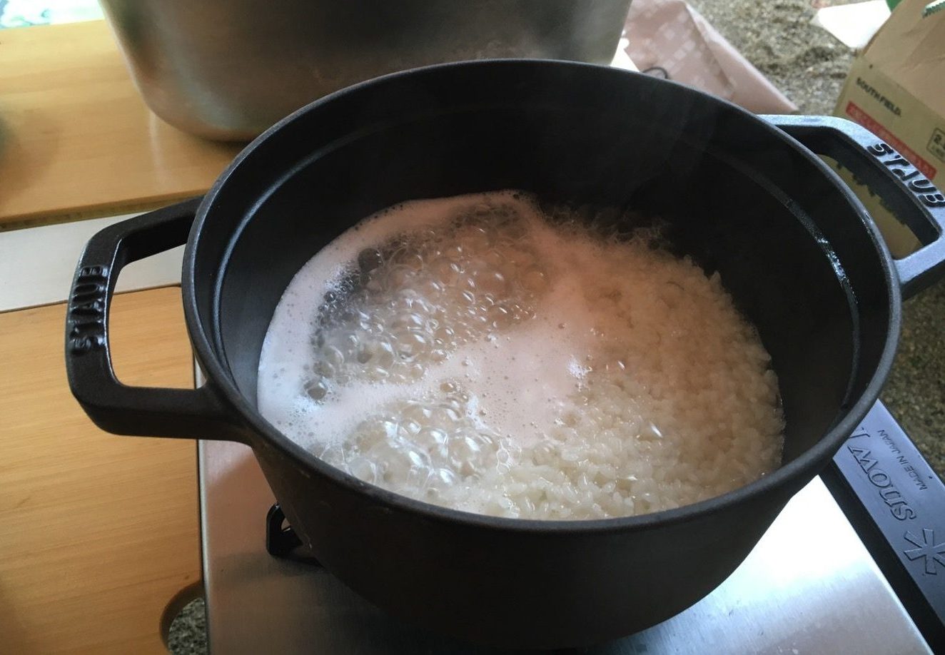 ユニフレームのキャンプ羽釜で美味しくご飯を炊く方法おっさんソロキャンプ道