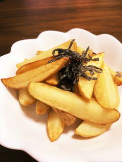 じゃがいもの素揚げ フライドポテト