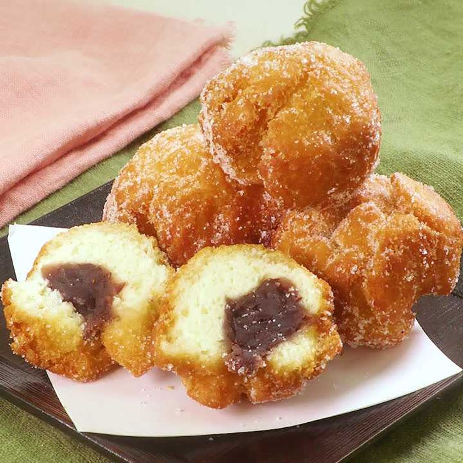 簡単レシピ ころころ♩きな粉あんドーナツ . 今年の初投稿😊 今更ですが明けましておめでとうございます🎍今年もどうぞ宜しくお願いします🤲♥️ . 今年最初のレシピは 「ころころ♩きな粉あんドーナツ 」です✨ 富澤商店さん@tomiz_by_tomizawashouten webサイト