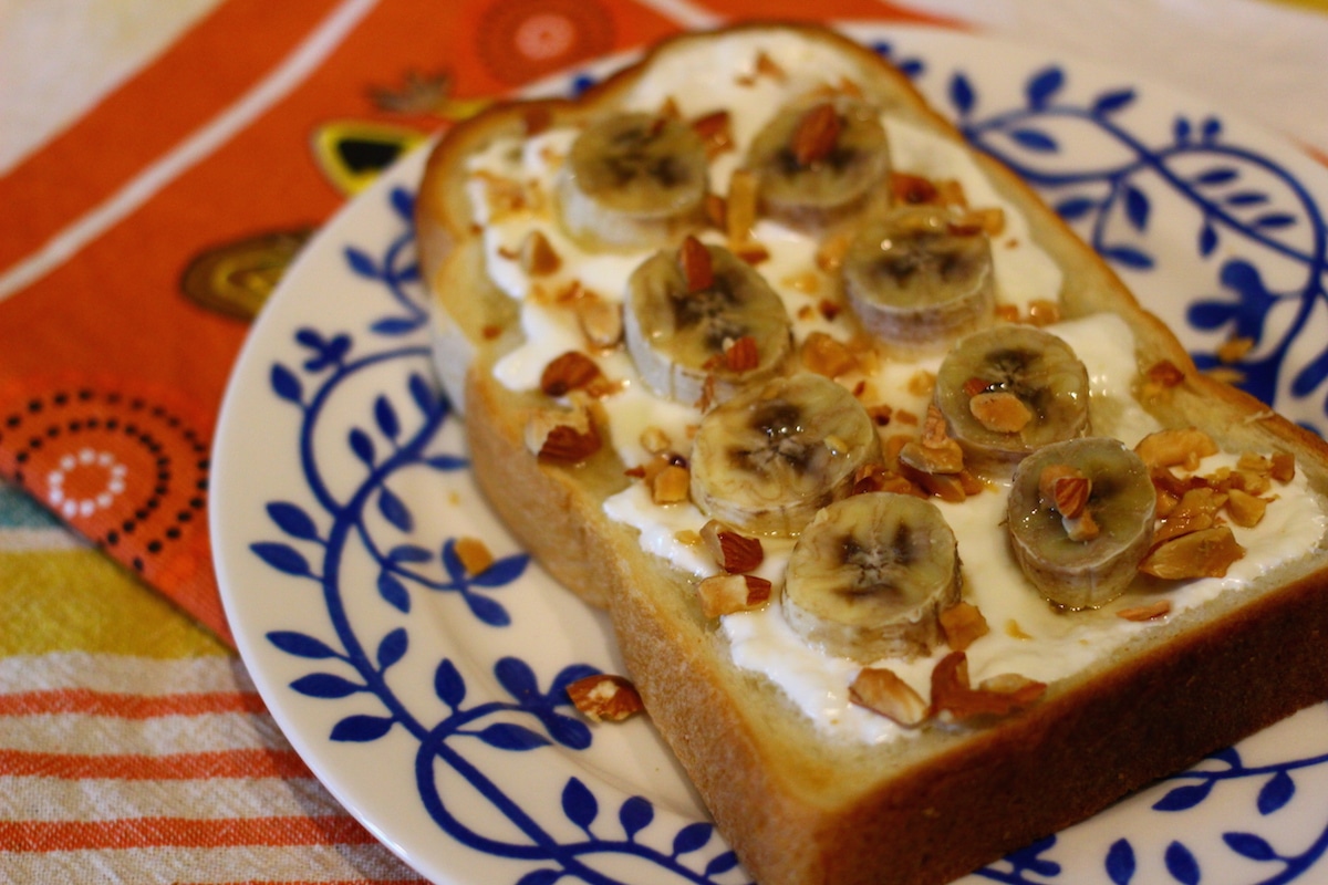 「この組み合わせ考えた人、天才！」まるでチーズケーキ！？簡単トーストアレンジレシピ・作り方Tasty