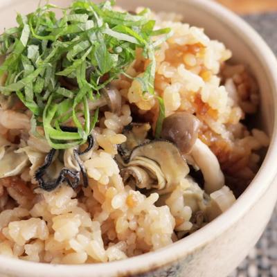 簡単＆美味しい！ 牡蠣の缶詰レシピ特集3選〗 こんにちは！今日は、牡蠣の水煮缶を使った 美味しいレシピを3つご紹介します。 牡蠣の水煮缶を使えば、調理の手間がぐっと省けるので、 忙しい日や料理初心者の方にもぴったり！ 手軽に美味しい料理が楽しめるので、 ぜひお