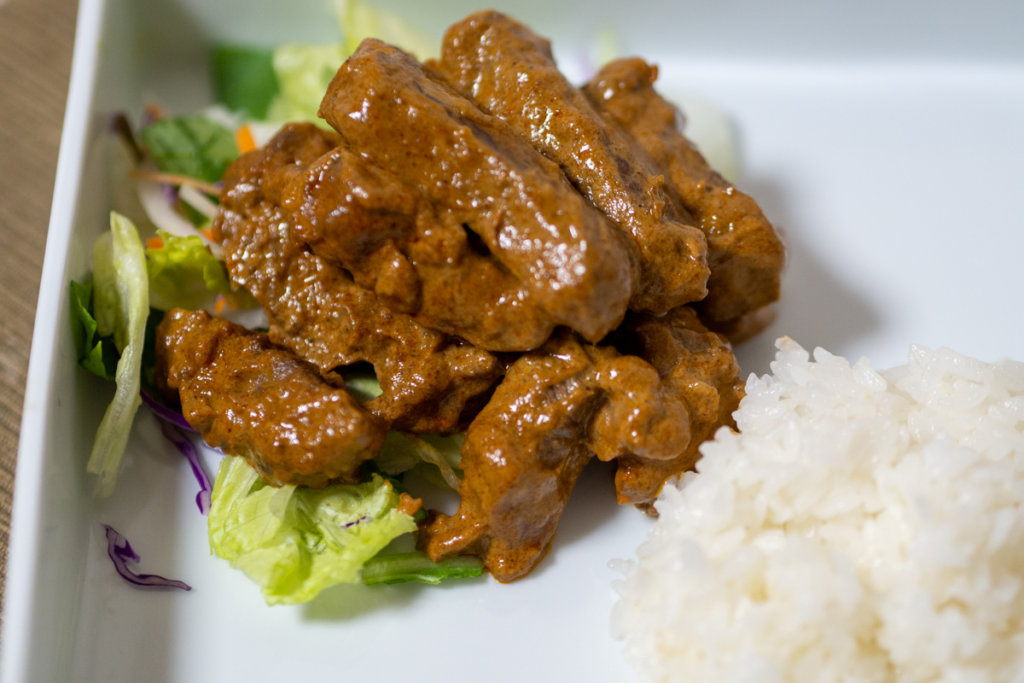 世界で一番おいしい料理!? 無印良品の「ルンダン」が本場並みの再現度 - LOCARI ロカリ