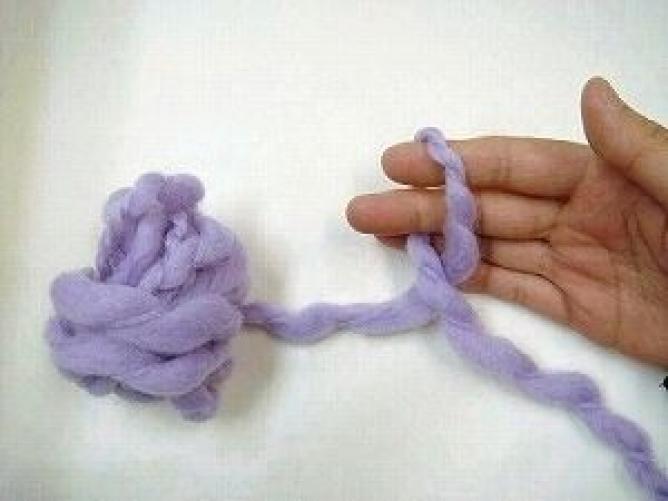 道具を使わない！小さな子どもでも作れる指編みシュシュの作り方・編み方子育て育児のお役立ち情報サイトママのためのMaMarché