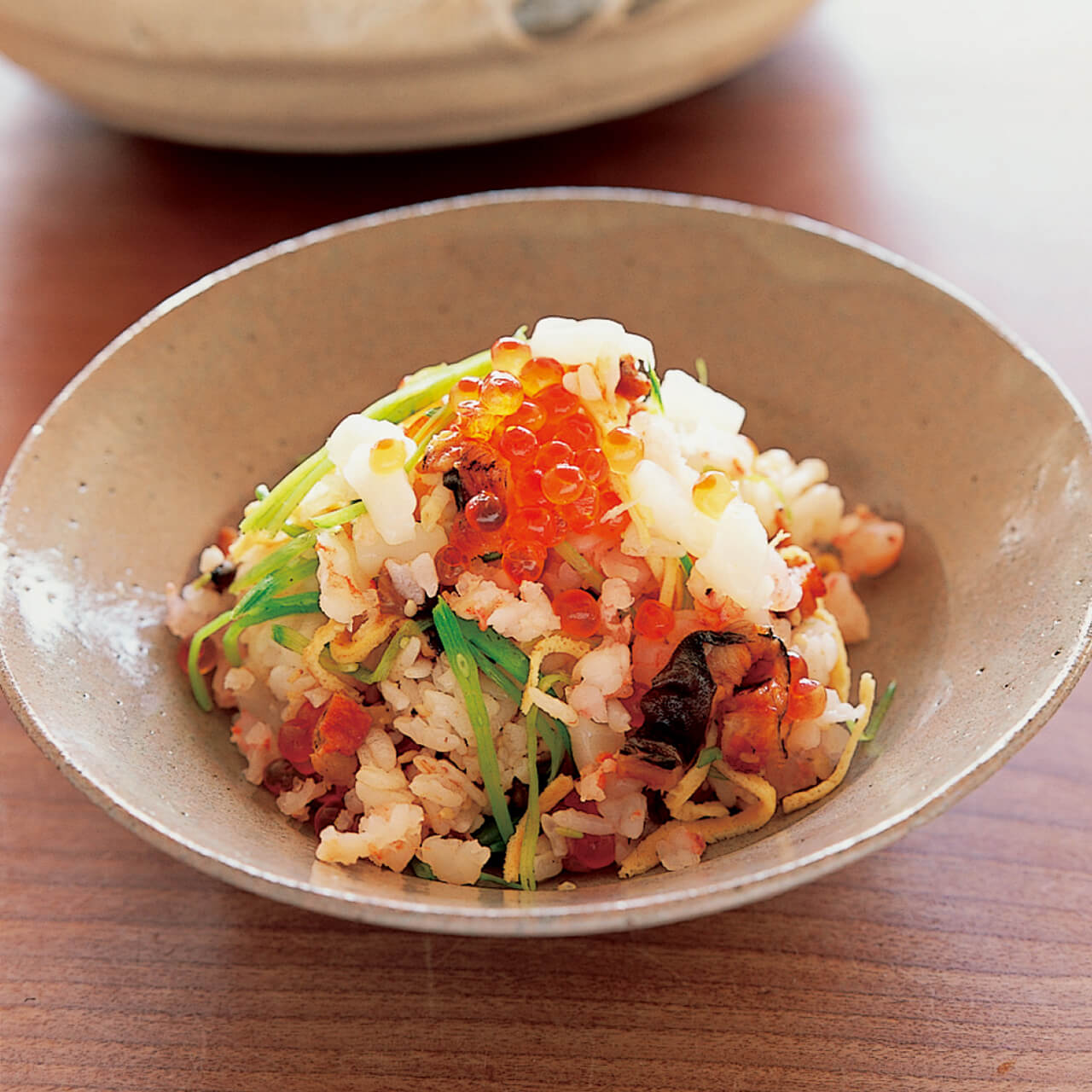 彩り豊かなばらちらし~旬の食材を堪能~江戸前寿司「六緑」