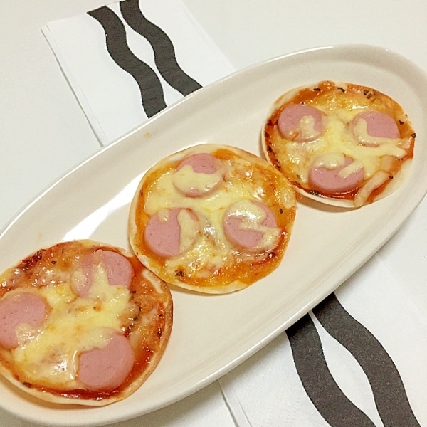 餃子の皮de☆チーズの魚肉ソーセージ巻き