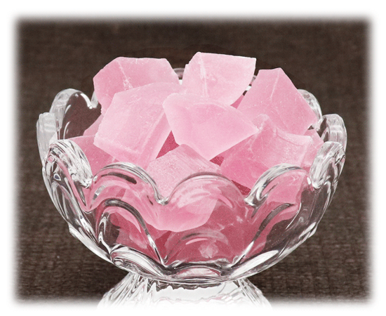 可愛いピンクのお菓子は○○と一緒に召し上がれ魅惑のパリ・だけじゃないフランス旅の楽しみ