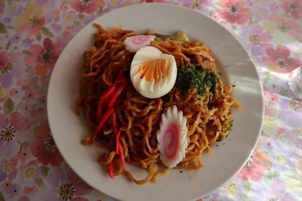 タヌキの伝説にあやかったピリ辛の「湯河原の担々やきそば」 特集公式 神奈川県のお出かけ・観光・旅行サイト「観光かながわNOW」